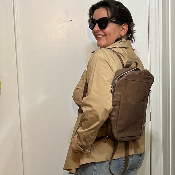 NEW Luxury Italian leather backpack - I have 1 myself - Iam a gardener lover 🌱 - Picture 6 of 6